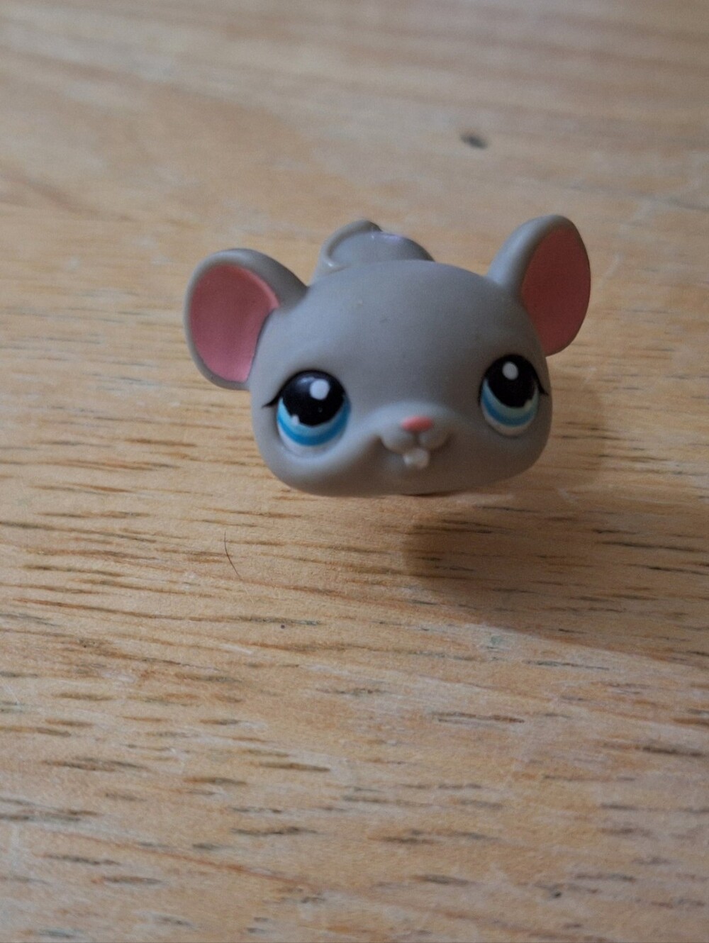 Littlest Pet Shop LPS Grey Mouse #80 Blue Eyes And Pink Feet Hasbro
